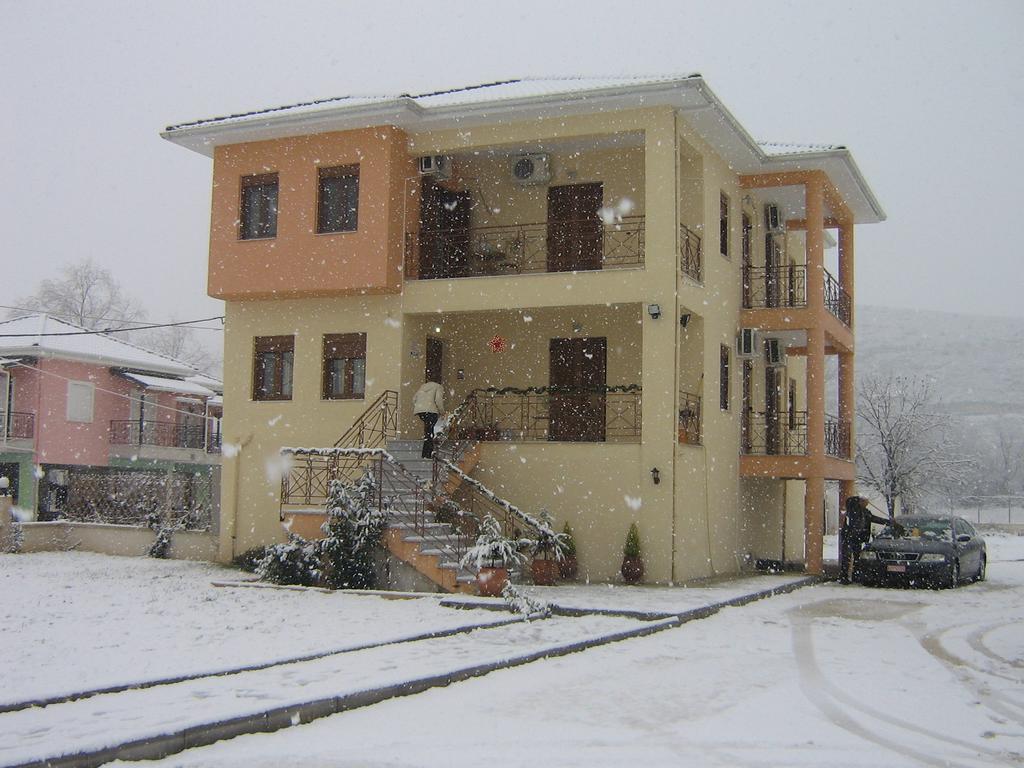 Orama Rooms Giannina Esterno foto